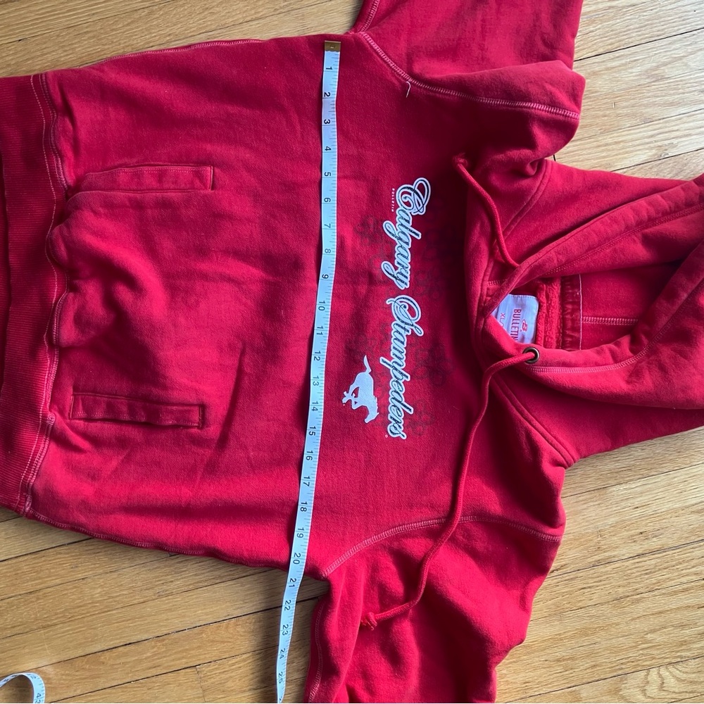Calgary Stampeders Horse Red Hoodie like new streetwear - Picture 4 of 5